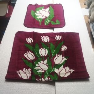 Vintage Leshner White and Green Tulip Hand Towel And Washcloth